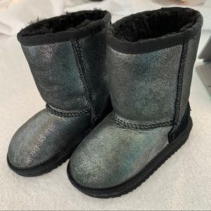 Toddler girls black glitter UGGS short boot